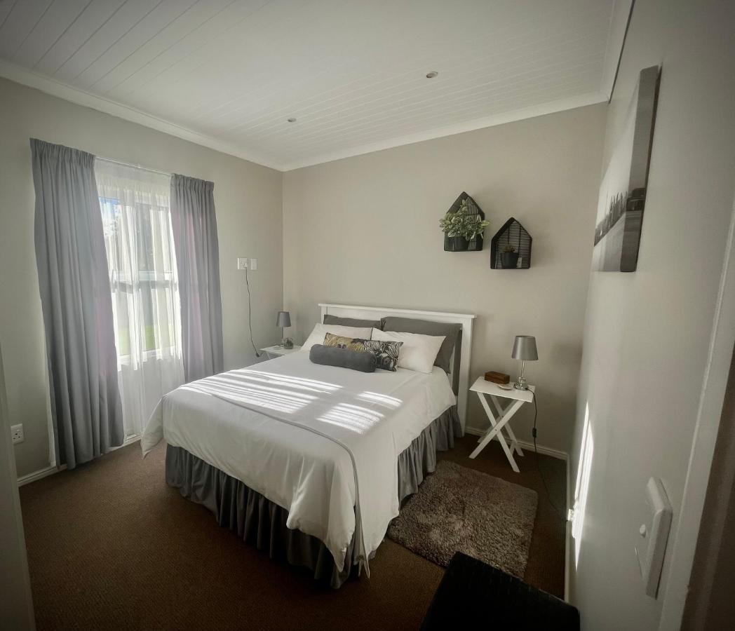 Serenity Self-Catering 2-Bed Unit เฮอร์มานุส ภายนอก รูปภาพ